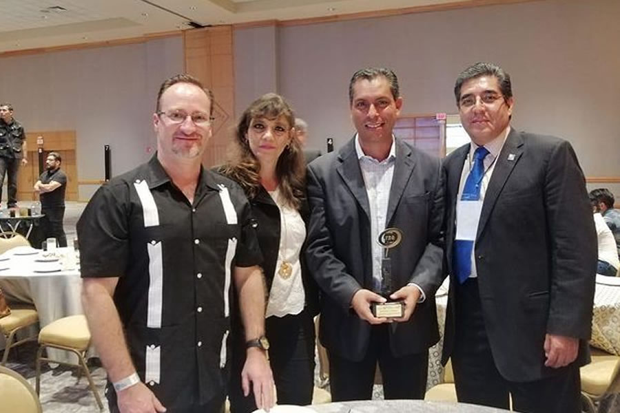 Visita a Gobierno de Mérida